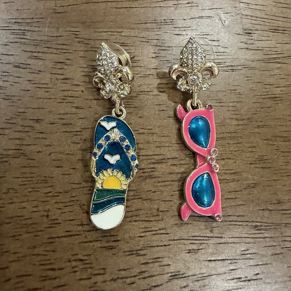 Ritzy Couture By Esme Hecht Summer Flip Flop Sunglasses Mix Match Post Earrings